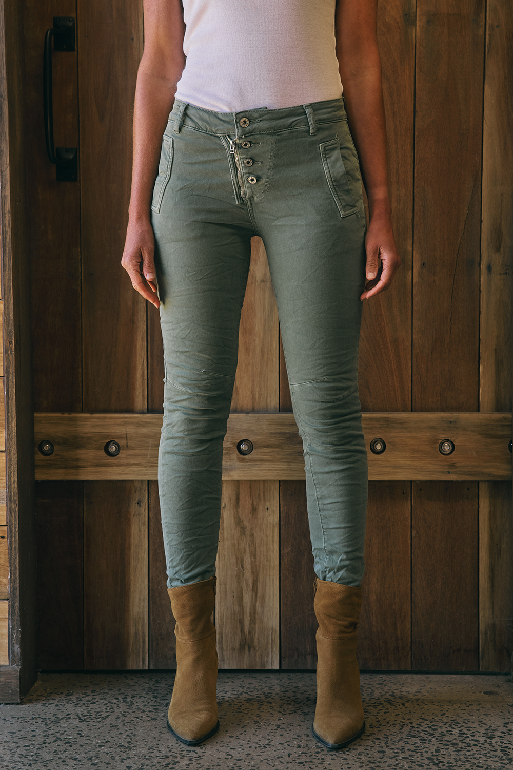 Italian Star Zip & Button Jean